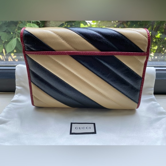 Gucci GG Marmont Purse - Picture 4 of 7